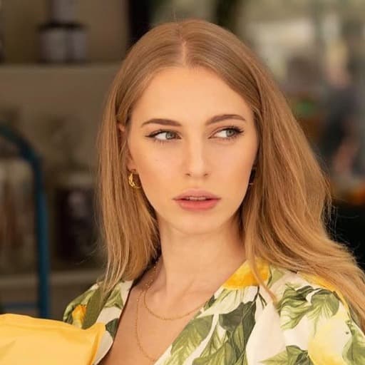 Aleksandra S.