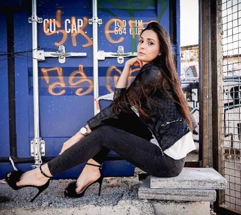Nadine, Foto 2